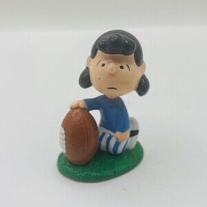 2002 Peanuts Lucy Van Pelt Football 5" Applause Vintage Figure